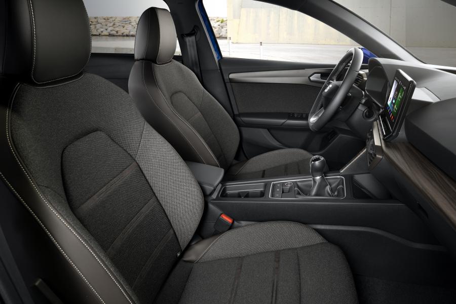 Интерьер Seat Leon Sportstourer Xcellence 2020 года  (WW) (фото 11 из 34)
